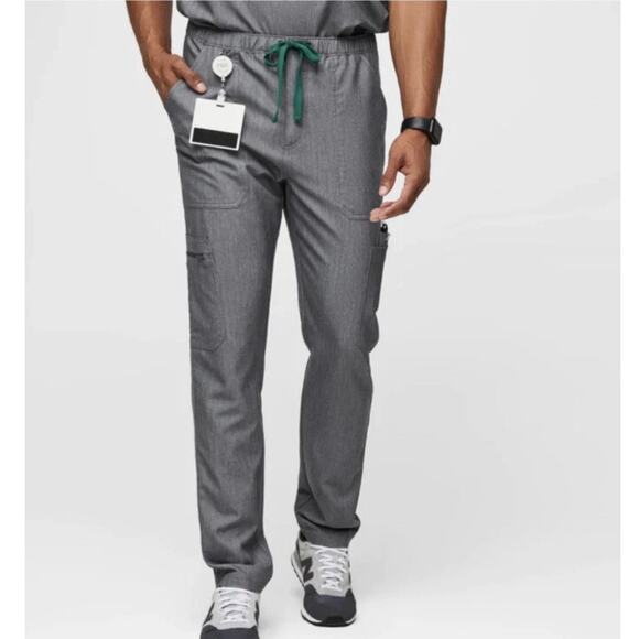 NWT Figs Cairo Scrub Pants Cargo Style Straight Leg Graphite Gray Mens Size M - Picture 1 of 9